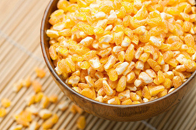 潜在供应隐忧显现 玉米期货高位震荡回调